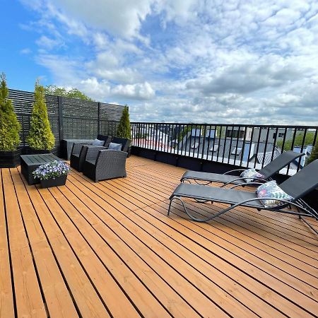 City Terrace Apartment Avangard - Large Private Roof Terrace タリン エクステリア 写真