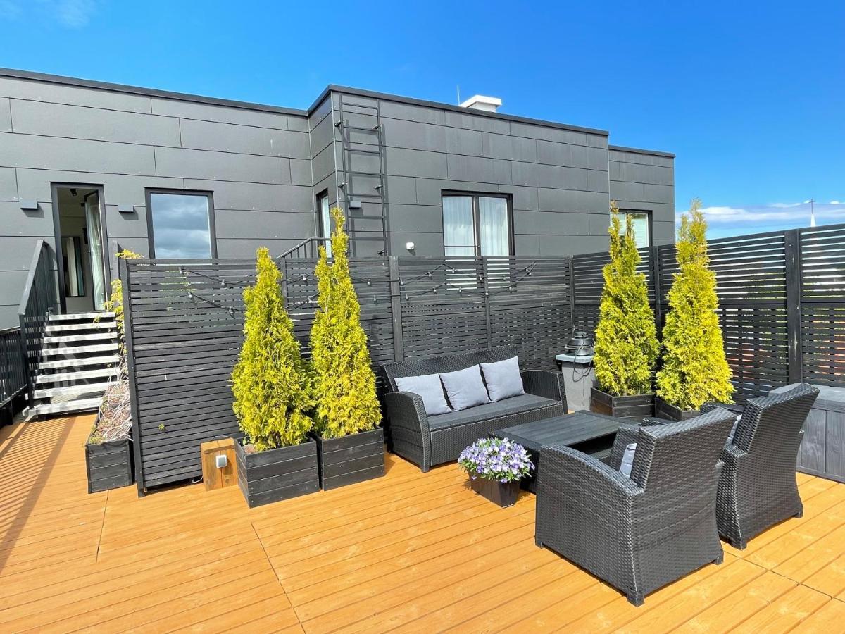 City Terrace Apartment Avangard - Large Private Roof Terrace タリン エクステリア 写真