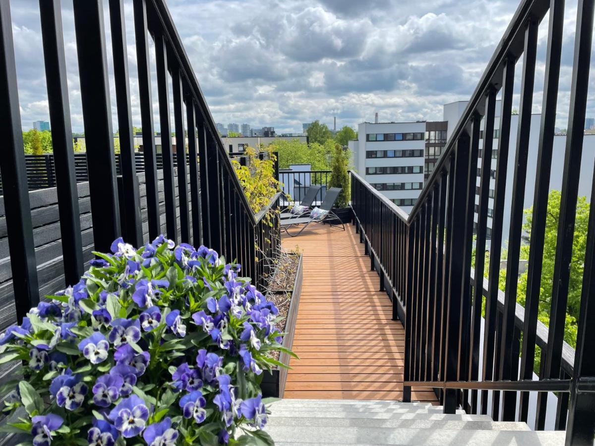 City Terrace Apartment Avangard - Large Private Roof Terrace タリン エクステリア 写真